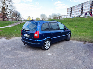 Opel Zafira 2.0 R4 TDI 74kW (2 foto / 4)