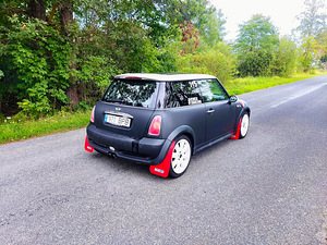 Mini Cooper S (8 foto / 9)