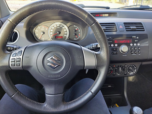 Suzuki Swift 1,3 diisel, väga öko ja soodne (4 foto / 6)