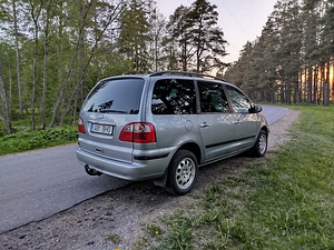 Korralik Ford Galaxy (3 foto / 9)