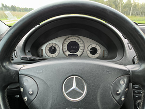 Mercedes Benz E 270 cdi (8 foto / 8)