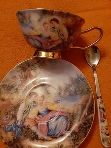 Чашка с блюдцем (1 фото из 7)