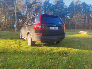 Volvo XC90 2,4 120kW (13 foto / 14)