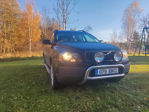 Volvo XC90 2,4 120kW (14 foto / 14)