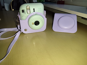 Müün Fujifilm Instax Mini 12 kiirpildikaamera koos vutlariga (1 foto / 1)
