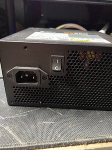 Corsair VS550 550W Toiteplokk/PSU (2 foto / 3)