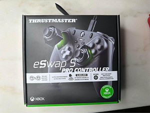 КОНТРОЛЛЕР THRUSTMASTER ESWAP S PRO (НОВЫЙ) (1 фото из 2)