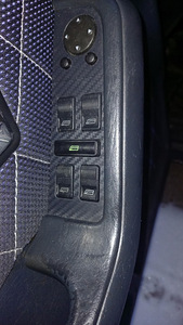 Audi 80 2.0 16v (14 foto / 15)