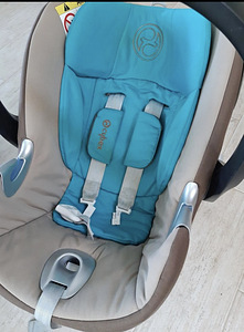 Люлька Cybex Aton Q + крепление isofix (1 фото из 3)