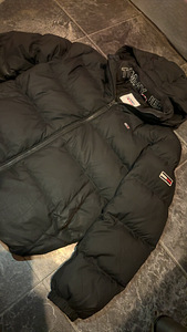 Tommy Jeans jope (1 foto / 1)