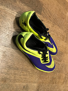 Jalgpallijalats Nike Hypervenom nr. 41 (2 foto / 3)