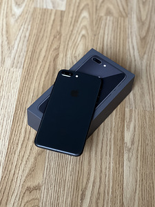 iPhone 8+ 128GB, space gray (2 foto / 3)