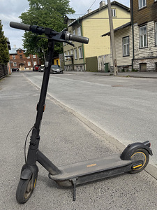 Elektritõukeratas Ninebot Max G30E II (2 foto / 2)