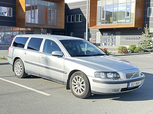 Volvo v70 (2 foto / 9)