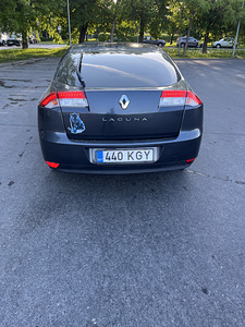 Renault Laguna (5 фото из 12)