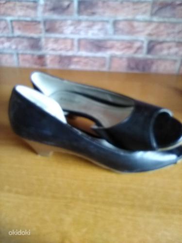 Женская обувь дёшeво: туфли, босоножки, сапоги (размер 36) (фото #4)