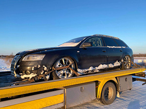 Varuosadeks Audi A6 C6 Allroad 3.0tdi 171kw (4 foto / 7)