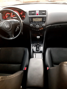 Honda Accord 2.0 114 kW (6 foto / 12)