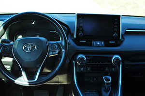 TOYOTA RAV4 2021 REGISTEERIMIS -JA AASTAMAKS MAKSTUD! (10 foto / 14)