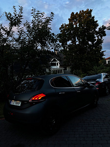 Peugeot 208 1.2 81kW (11 foto / 12)