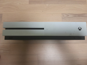 Xbox One S (1 фото из 5)