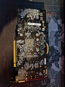 Gigabyte R9 270 windforce OC Gpu / Videokaart (2 foto / 2)