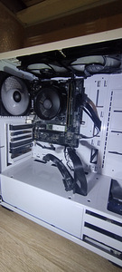 Ryzen 5 3600, 16GB DDR4 (1 foto / 4)