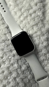 Apple Watch SE (2nd Gen) 44mm Sil Alu Aluminium Case GPS (5 foto / 5)