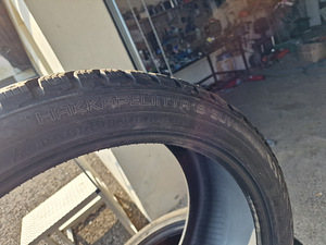 NOKIAN TYRES HAKKAPELIITTAS 9 295/35/R21 (3 foto / 4)