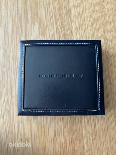Кожаный кошелек Tommy Hilfiger (фото #1)