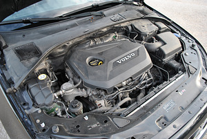 VOLVO V70 MOMENTUM 2012 (13 фото из 15)