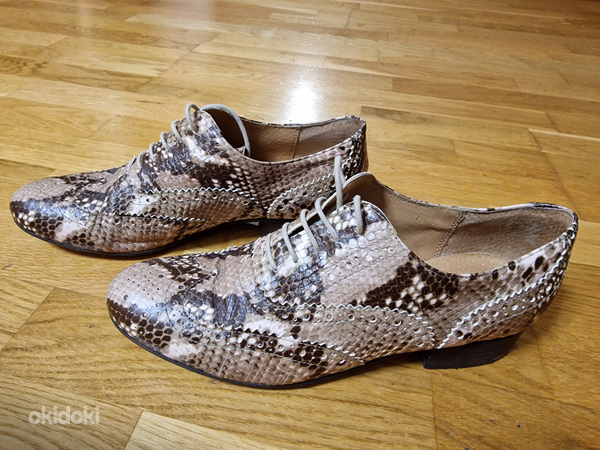 Женская обувь из натуральной кожи в идеальном состоянии, размер 39. (фото #3)