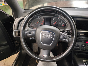 Audi A6 C6 на запчасти (9 фото из 10)