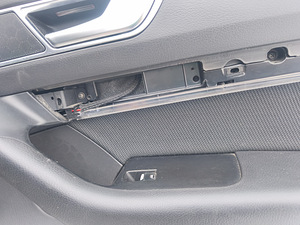 Audi A6 C6 sedaan varuosadena (5 foto / 10)