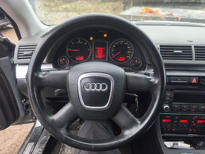 Audi A4 B7 varuosadeks (5 foto / 8)