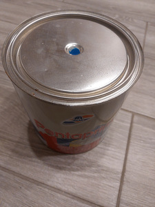 Värv metallile, 2,7 l. värv must, punane, sinine, valge. (7 foto / 8)