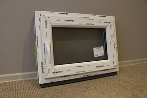 Ühe tiivaga PVC aken, laiusega 700 mm (1 foto / 10)