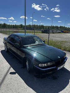 BMW e38 730 (2 foto / 5)