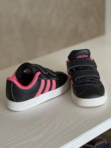Adidas (1 foto / 1)
