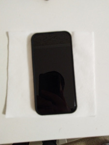 iPhone 13 128г (1 фото из 2)