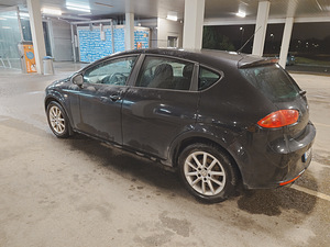 Seat Leon 1.8 2010 (4 foto / 5)
