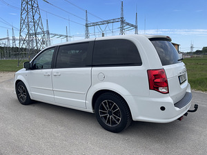 Хороший автомобиль для продажи (3 фото из 10)