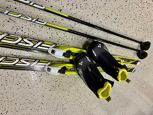 Kvaliteetsed Fisher SPRINT CROWN Junior 140 cm murdmaasuusad (6 foto / 7)