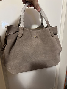 Pinko Shoulder bag (1 foto / 10)