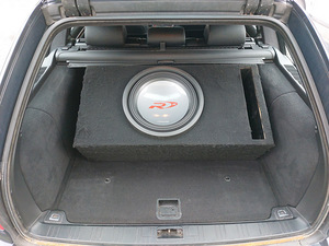 Продам элемент alpine type r 15 swr 1522d с коробкой и усилителем (4 фото из 5)