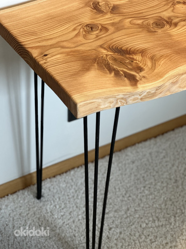 Письменный стол из массива дерева с металлическими ножками (фото #1)