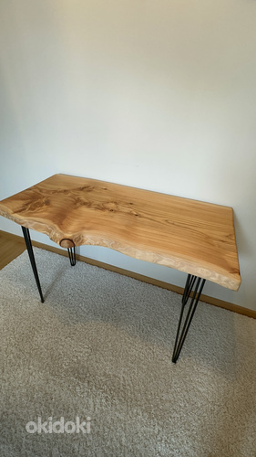 Письменный стол из массива дерева с металлическими ножками (фото #4)