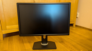 24-дюймовый монитор Dell U2412MB (1 foto / 4)