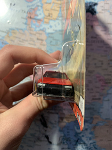 Hot WHEELS premium NISSAN SKYLINE RS (KDR30) (2 foto / 4)