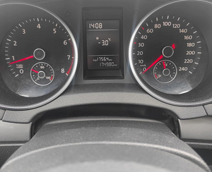 Volkswagen Golf 6 1.4 90Kw (10 foto / 10)